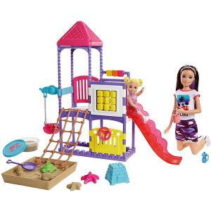 Набор Барби Семья Скиппер с малышом на игровой площадке с песком Barbie GHV89