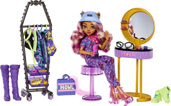 Monster High Clawdeen Wolf Boutique Dress-Up Studio with doll (Clawdeen Boo-tique) HKY70